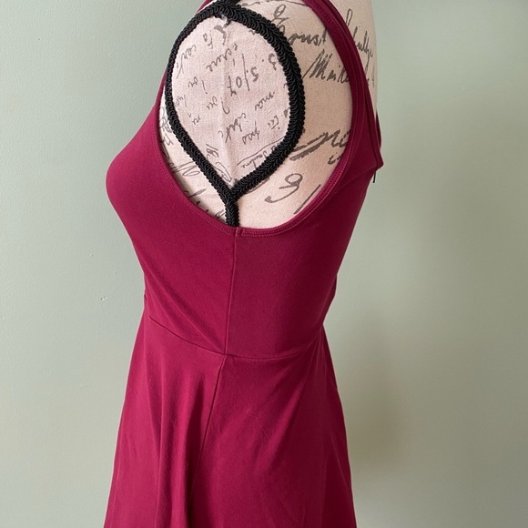 Women’s Express Sleeveless Burgundy Dress Size Small - Picture 3 of 6